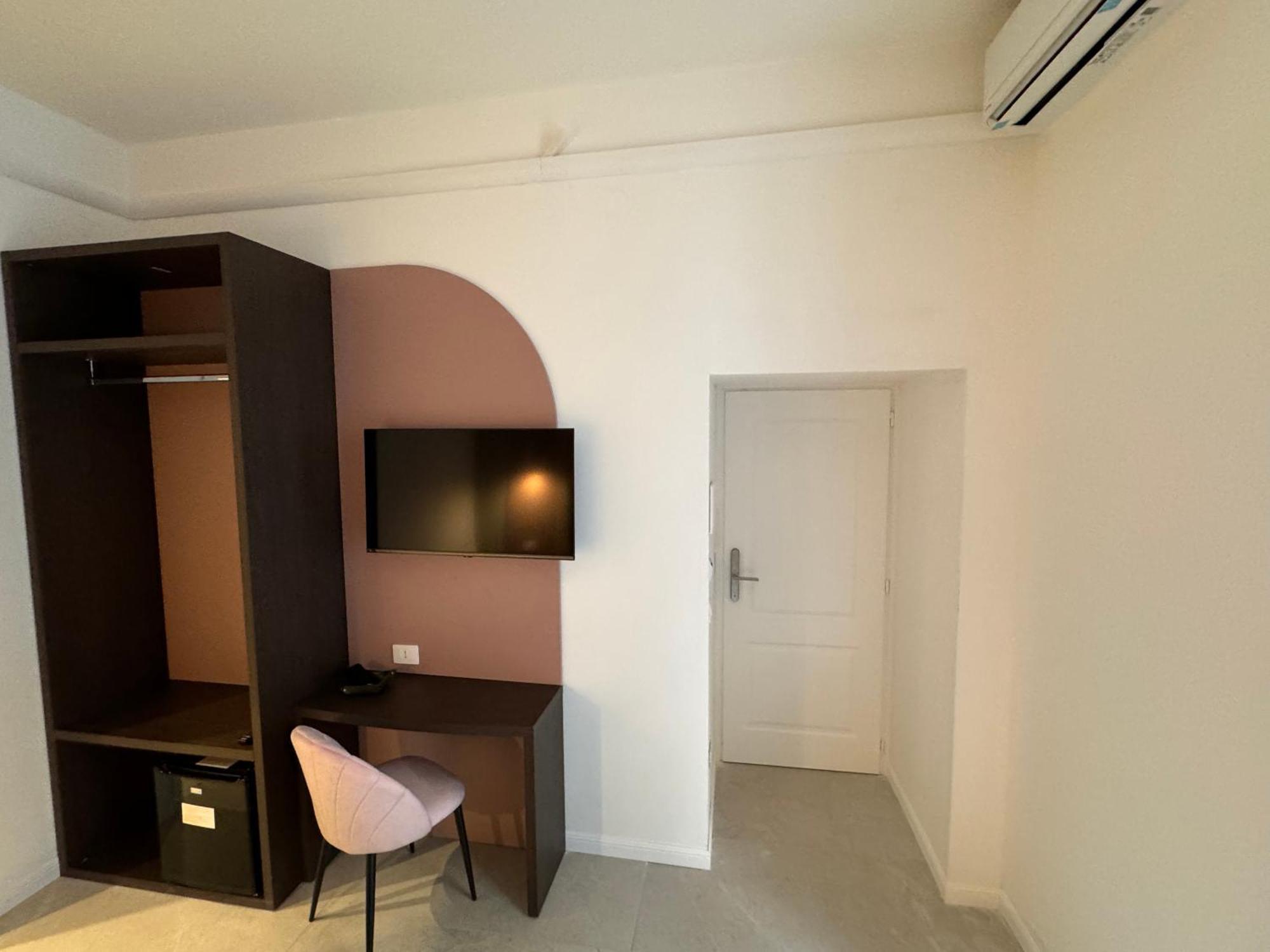Hotiday Room Collection - Napoli Museo Suite Exterior foto