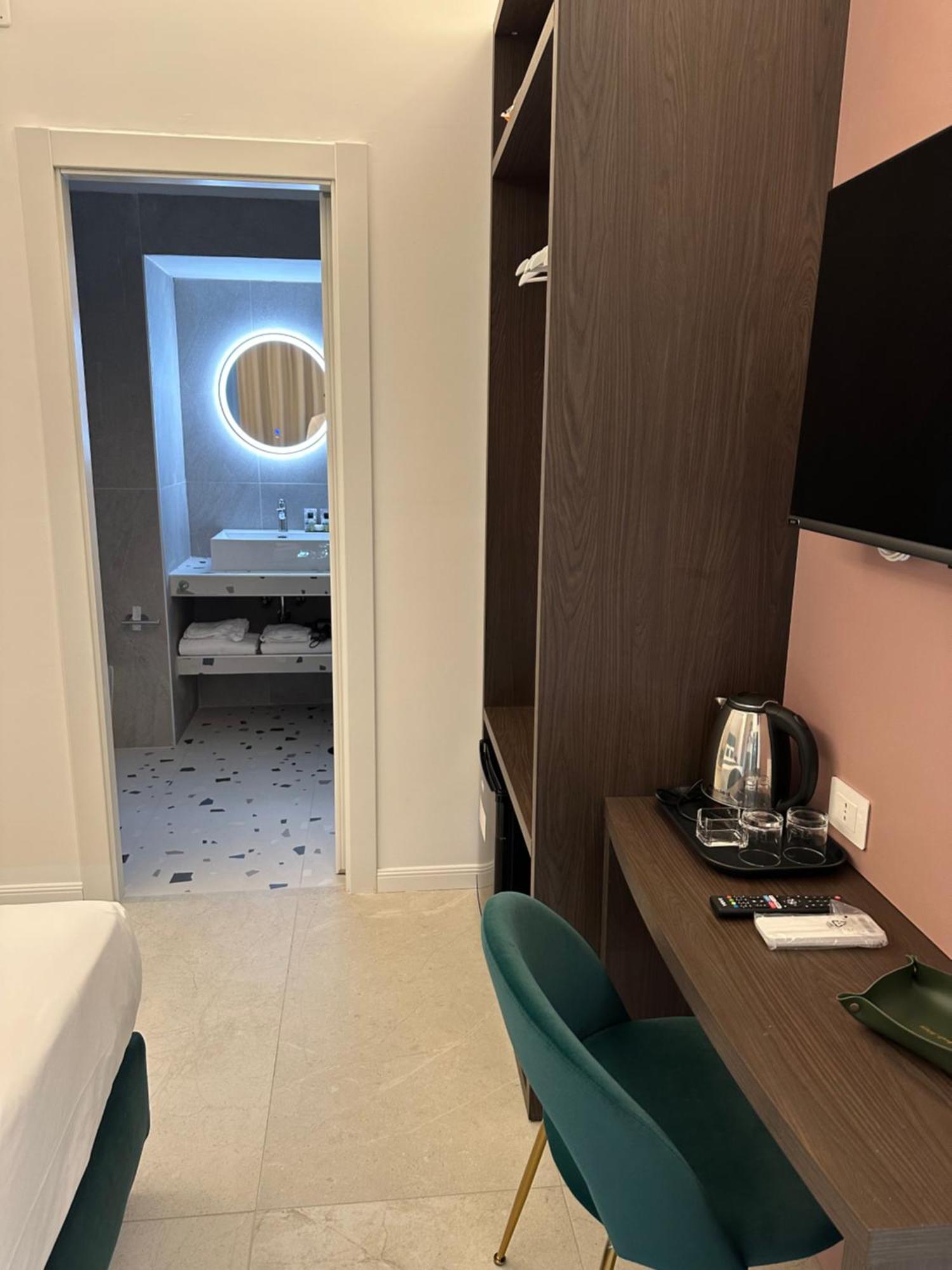 Hotiday Room Collection - Napoli Museo Suite Exterior foto