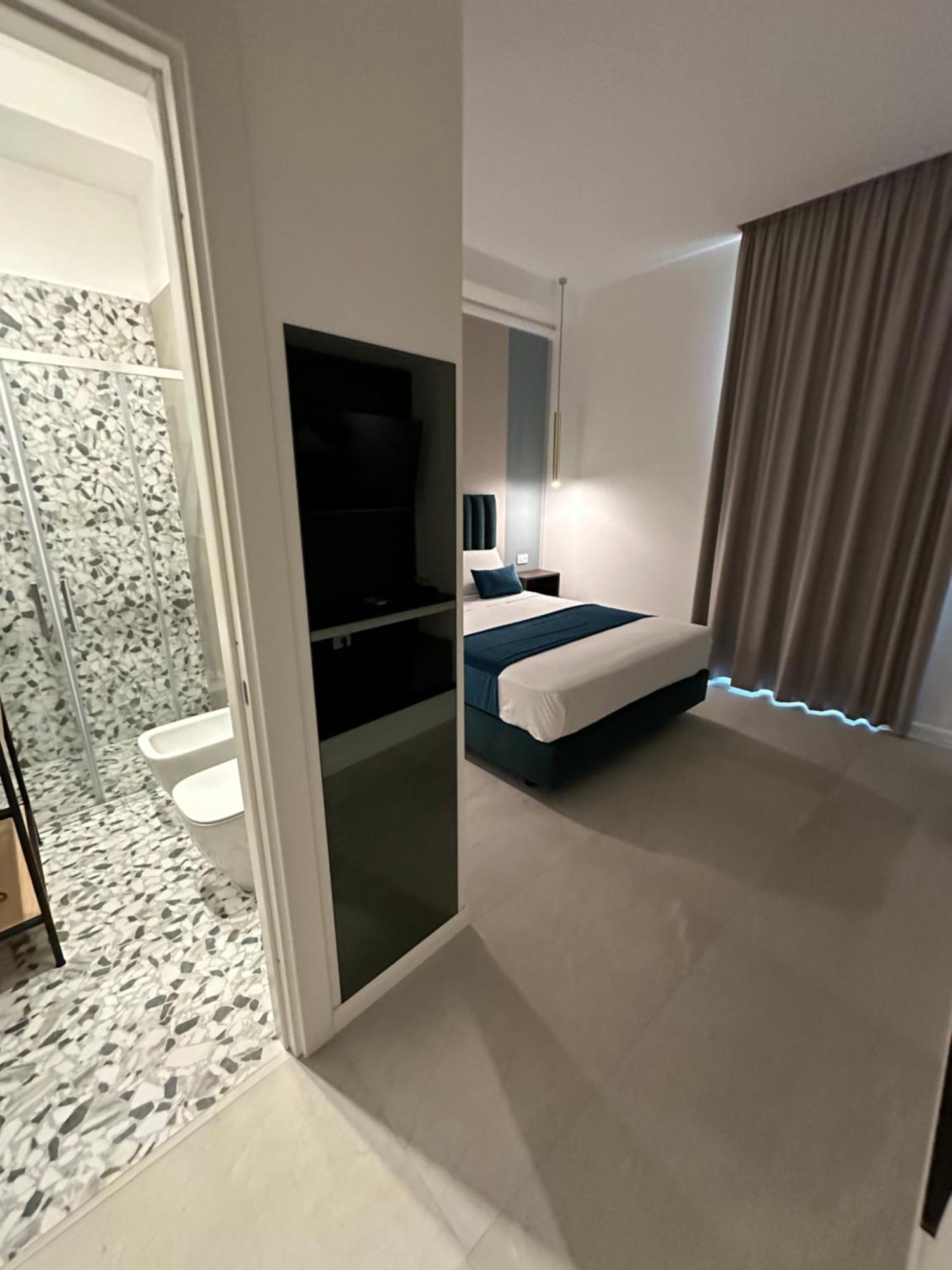 Hotiday Room Collection - Napoli Museo Suite Exterior foto