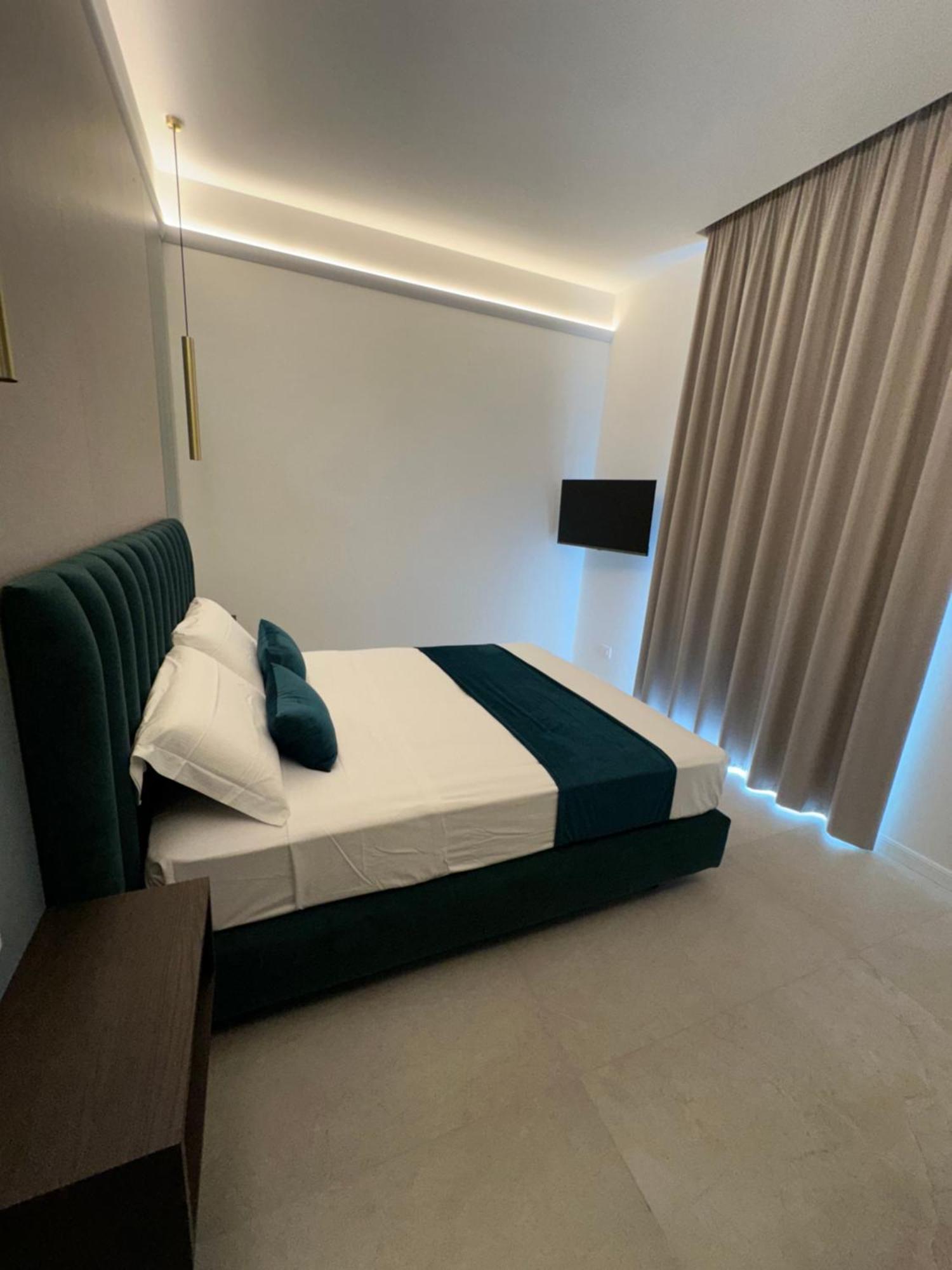 Hotiday Room Collection - Napoli Museo Suite Exterior foto