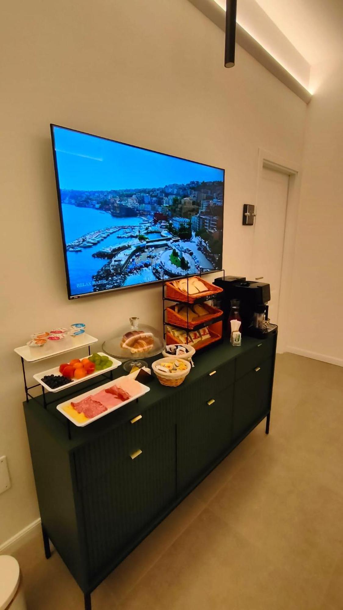 Hotiday Room Collection - Napoli Museo Suite Exterior foto